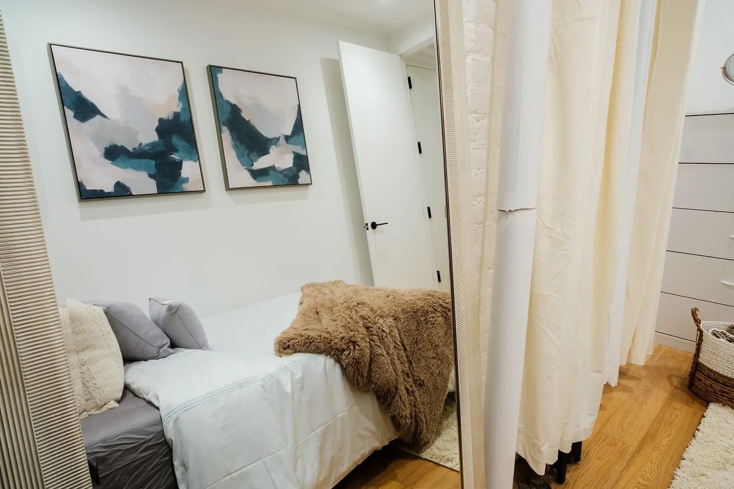 1288-4R Newly Furnished Prime Ues 2Br Appartement New York
