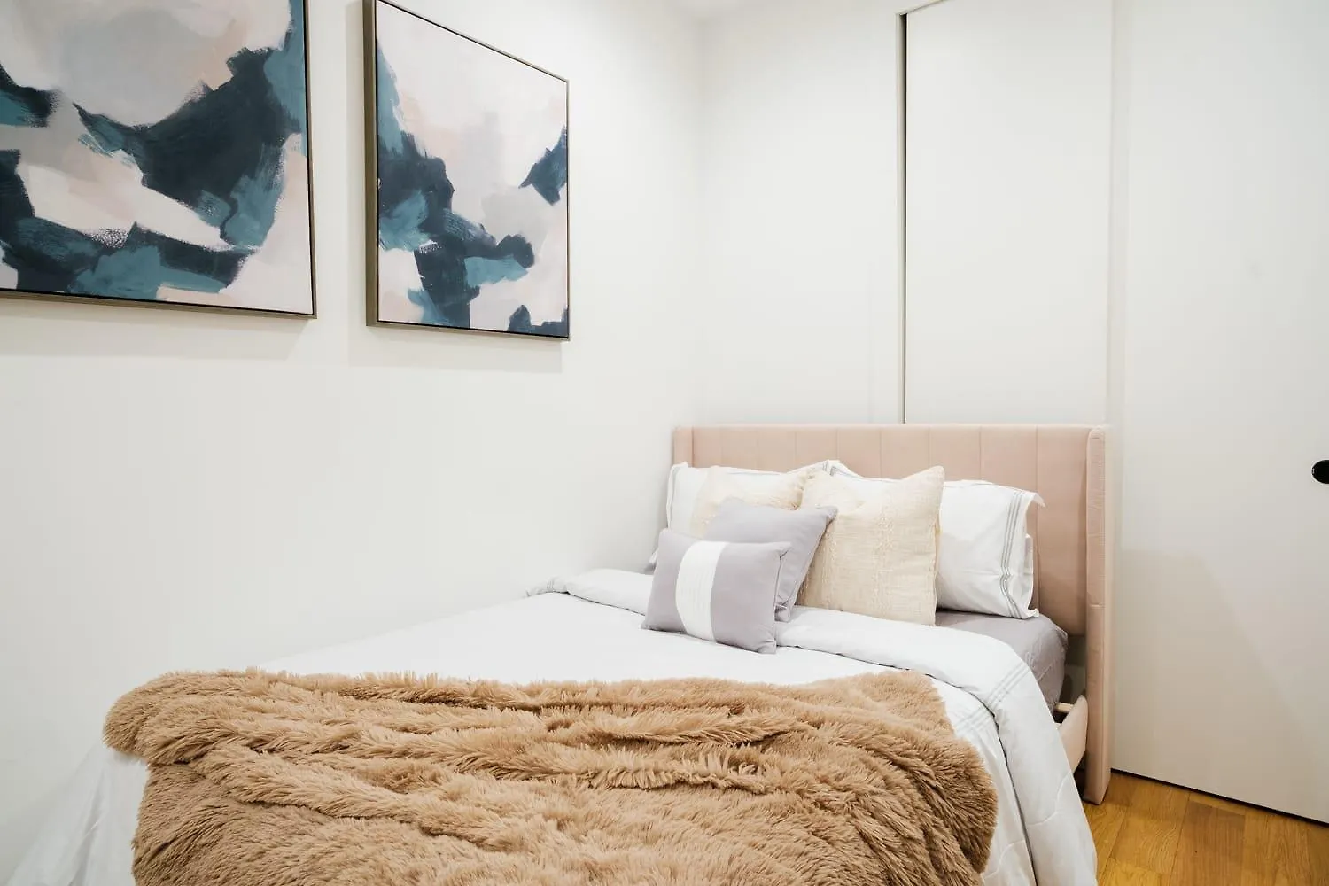 뉴욕 1288-4R Newly Furnished Prime Ues 2Br 아파트 0*,  미국