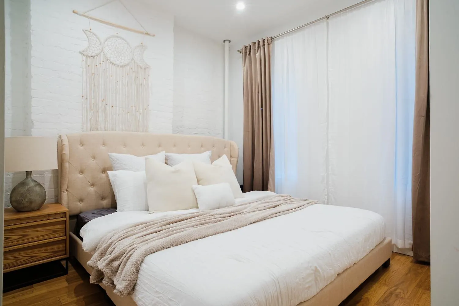 뉴욕 1288-4R Newly Furnished Prime Ues 2Br 아파트